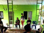 frida-tambun-dimakamkan-di-rumah.jpg