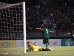 friendly-match-2019-persebaya-vs-persela-lamongan_20190512_134643.jpg