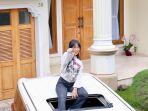 fuji-dapat-thr-mobil-mewah.jpg