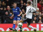 fulham-joe-bryan-vs-chelsea-cesar-azpilicueta.jpg