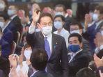fumio-kishida-1-oktober.jpg