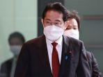 fumio-kishida-kemarin-berjalan-nih3.jpg