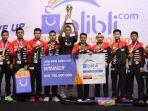 fung-permadi-dan-pemain-pb-djarum-u-19_20171211_170107.jpg