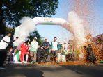 Seribu Peserta Meriahkan Funwalk Family 5 Km Keliling TMII, Ajak Warga Hidup Sehat Lewat Berolahraga