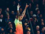 gabriel-jesus-merayakan-golnya-ke-gawang-crystal-palace.jpg