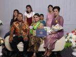 gadis-asal-halmahera-barat-sempat-jualan-roti-dan-kerja-di-toko-sebelum-kuliah-di-unsrat.jpg