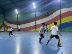 ganjar-bermain-futsal-bers.jpg