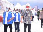 ganjar-pranowo-dan-andi-gani-pantau-proyek-pembangunan-jalan-tol-semarang-demak-paket-2.jpg