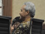 ganjar-pranowo-jadi-saksi-andi-narogong_20171013_153300.jpg