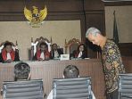 ganjar-pranowo-jadi-saksi-andi-narogong_20171013_153514.jpg