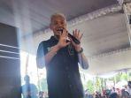 ganjar-pranowo-menjelaskan-program-ktp-sakti-kepada.jpg