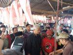 ganjar-pranowo-menyambangi-pasar-selasa-loa.jpg