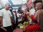 ganjar-pranowo-saat-berkunjung-ke-pasar-rakyat-di-kebon-agung.jpg