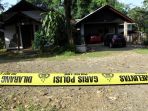 garis-polisi-dipasang-diarea-rumah-terduga-korban-virus-corona_20200302_183847.jpg