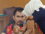 gatot-brajamusti-dalam-sidang-di-pengadilan-negeri-jakarta-selatan_20171121_201404.jpg