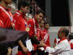 gatot-dewa-broto-pengangulangan-medali.jpg