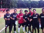 gatot-nurmantyo-maen-bola_20161021_123525.jpg