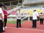 gatot-s-dewa-broto-saat-mengunjungi-stadion-manahan.jpg