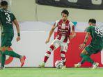 gavin-kwan-saat-tampil-di-pekan-pertama-persis-vs-persebaya-sebelum-alami-cedera.jpg