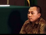 gayus-duduk-di-persidangan.jpg