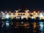 gedung-balai-kota-malang_20161231_215616.jpg