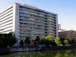 gedung-kantor-sumitomo-electric-industries-di-osaka.jpg