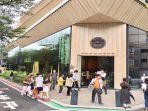 gedung-starbucks-terbesar-nih2.jpg