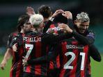 gelandang-ac-milan-brahim-diaz-merayakan-bersama-rekan-setimnya.jpg