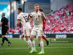 gelandang-belgia-kevin-de-bruyne-merayakan-setelah-gol-pertama-timnya.jpg