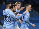 gelandang-belgia-manchester-city-kevin-de-bruyne-2r-merayakan-bersama-rekan.jpg