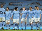 gelandang-belgia-manchester-city-kevin-de-bruyne-tengah-merayakan-bersama-rekan-satu-timnya.jpg