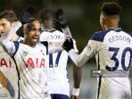 gelandang-brasil-tottenham-hotspur-lucas-moura-kiri-merayakan-dengan-gedson.jpg
