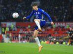 gelandang-chelsea-asal-jerman-kai-havertz-menguasai-bola-saat-pertandingan.jpg