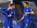 gelandang-chelsea-italia-jorginho-kedua-dari-kiri-merayakan-bersama-rekan-satu-timnya.jpg