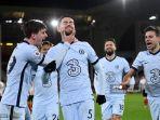 gelandang-chelsea-italia-jorginho-kedua-dari-kiri-merayakan-gol-kedua-timnya.jpg