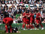 gelandang-guinea-liverpool-naby-keita-merayakan-dengan-rekan-satu-timnya.jpg