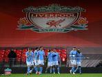 gelandang-inggris-manchester-city-raheem-sterling-kanan-merayakan-gol-ketiga-timnya.jpg