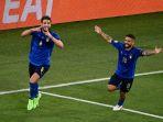 gelandang-italia-manuel-locatelli-kiri-merayakan-dengan-penyerang-italia-lorenzo-insigne.jpg
