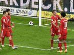 gelandang-jerman-bayern-munchen-leroy-sane-kanan-merayakan-bersama-rekan-setimnya.jpg