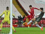 gelandang-liverpool-asal-brazil-roberto-firmino-tengah-bersaing-dengan-harry-maguire.jpg