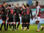 gelandang-liverpool-mesir-mohamed-salah-merayakan-gol-keempat-timnya.jpg