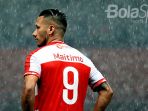 gelandang-madura-united-raphael-maitimo_20180319_034553.jpg