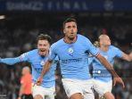 gelandang-manchester-city-rodri-tengah-merayakan-gol-pertama-timnya.jpg