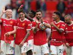 gelandang-manchester-united-asal-portugal-bruno-fernandes-tengah-melakukan.jpg