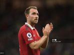 gelandang-manchester-united-christian-eriksen-bertepuk-tangan.jpg