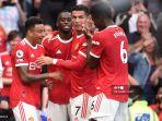 gelandang-manchester-united-inggris-jesse-lingard-kiri-merayakan-dengan-rekan-satu-timnya.jpg