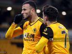 gelandang-maroko-wolverhampton-wanderers-romain-saiss-melakukan-selebrasi.jpg