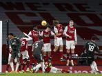 gelandang-mu-bruno-fernandes-tidak-berhasil-eksekusi-tendangan-bebas-saat-lawan-arsenal.jpg