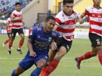 gelandang-persib-bandung-gian-zola_20180427_143538.jpg
