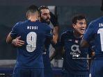 gelandang-portugal-fc-porto-sergio-oliveira-belakang-c-merayakan-gol.jpg
